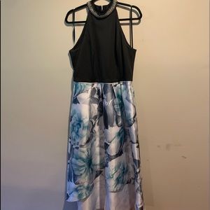 SLNY Fashion.  Black top with grey teal bottom